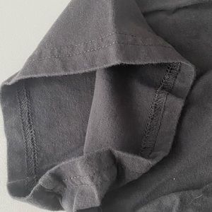 super cute grey shirt